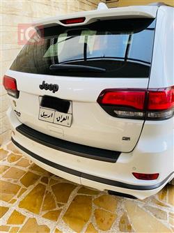 جیپ گراند شیرۆکی